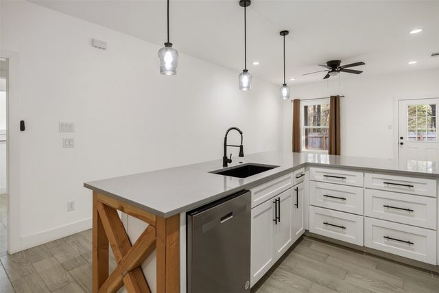 145 Barcelona Street, Payne Springs, TX 75156