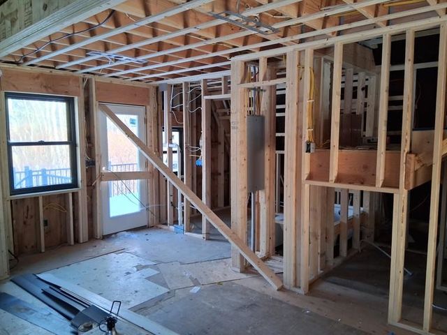 8 Tebbetts Road, Rochester, NH 03867