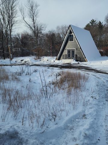 8 Tebbetts Road, Rochester, NH 03867