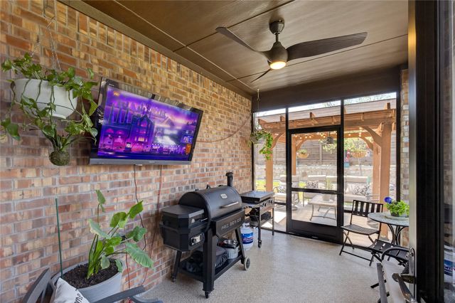 10228 Fountain Gate Street, Aubrey, TX 76227