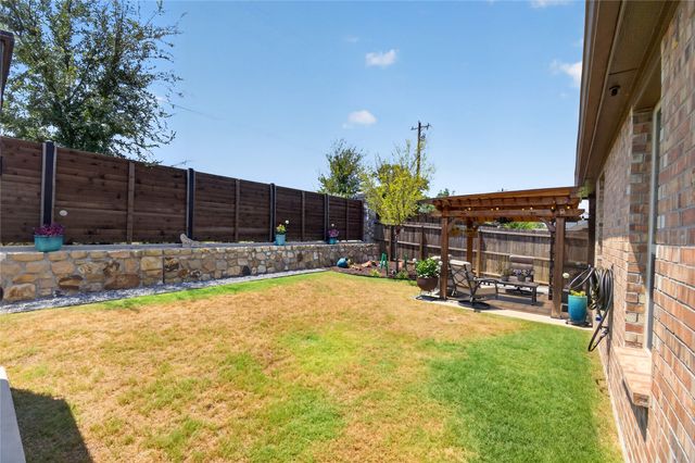 10228 Fountain Gate Street, Aubrey, TX 76227
