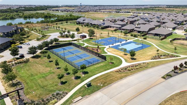 10228 Fountain Gate Street, Aubrey, TX 76227