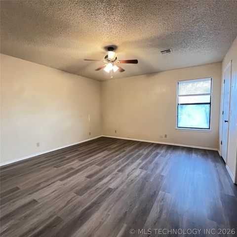 1532 E 75th Place, Tulsa, OK 74136