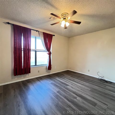 1532 E 75th Place, Tulsa, OK 74136