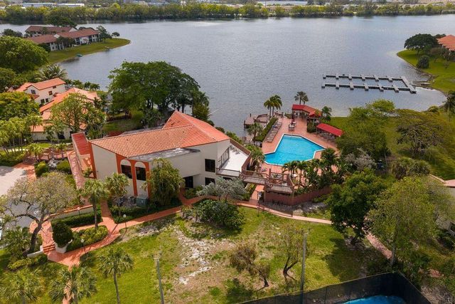 65 Centennial Court, Deerfield Beach, FL 33442