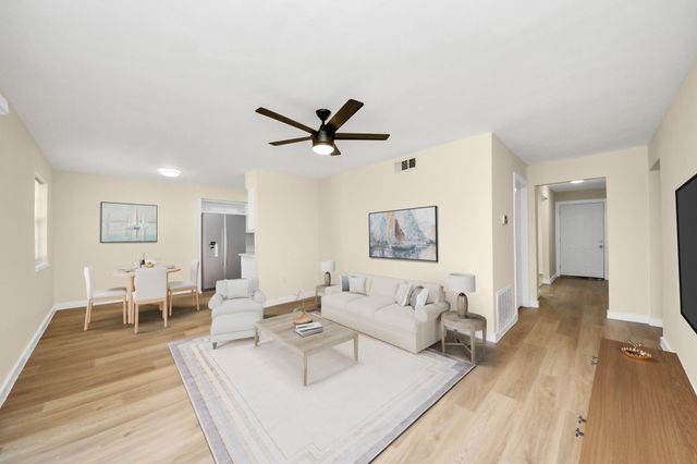 13606 Sunrose Lane, Houston, TX 77045