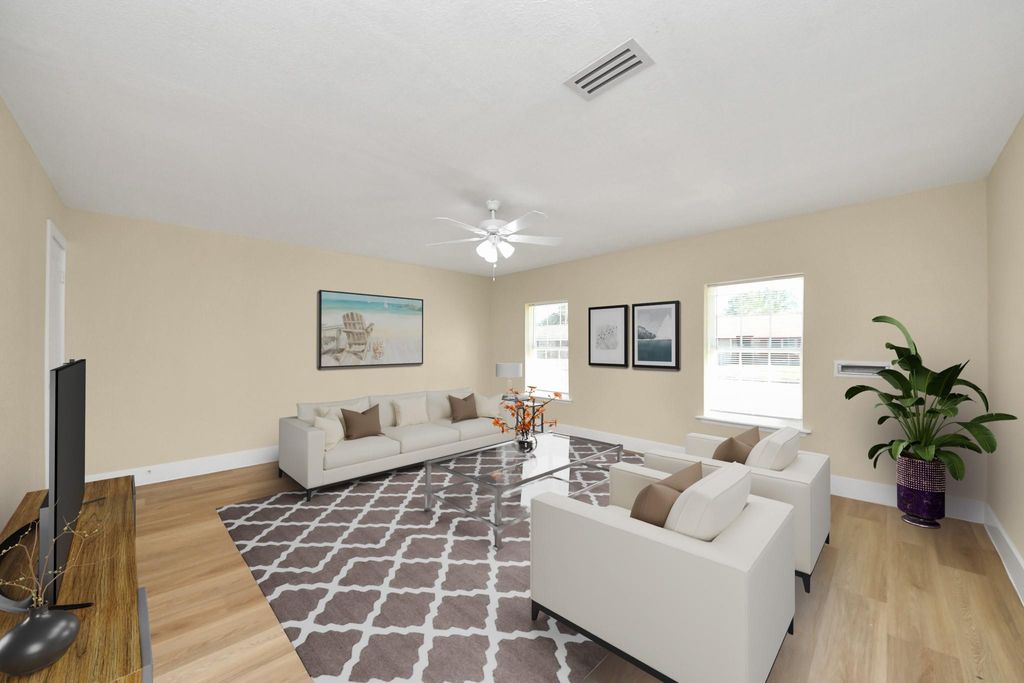 13606 Sunrose Lane, Houston, TX 77045