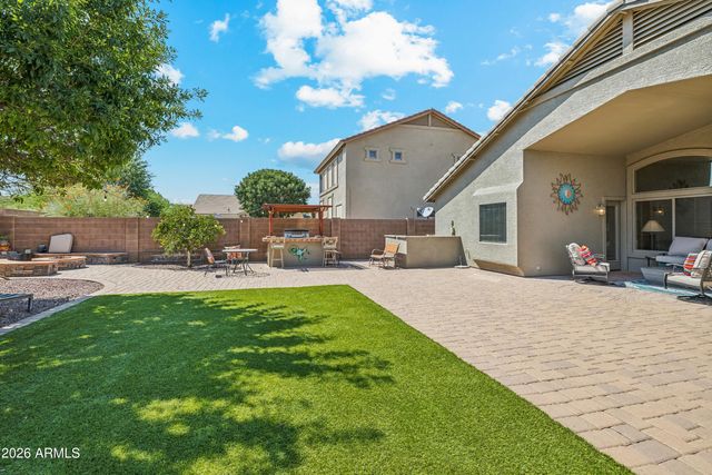 101 W RED MESA Trail, San Tan Valley, AZ 85143