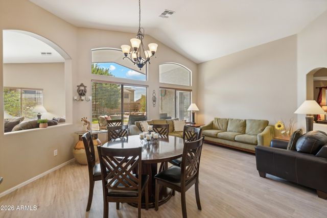 101 W RED MESA Trail, San Tan Valley, AZ 85143