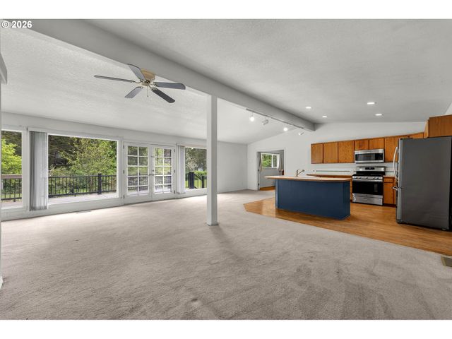 201 JOSHEANKA Dr, Carson, WA 98610