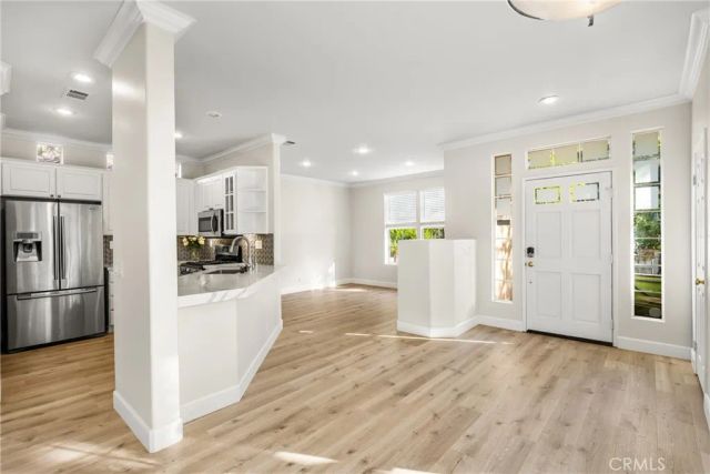 13124 Arborwalk Lane, Tustin, CA 92782