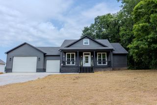 1236 Lowery Rd, Walling, TN 38587