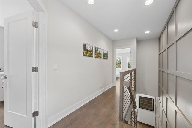 6739 N Oxford Avenue, Chicago, IL 60631
