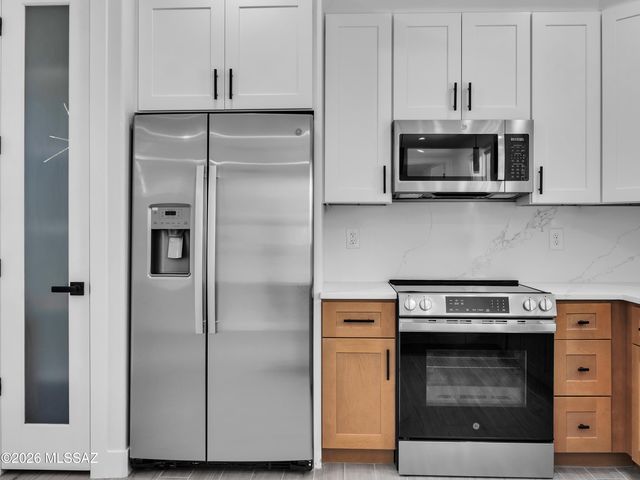 650 E Atlanta Place, Vail, AZ 85641