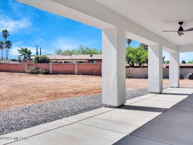 650 E Atlanta Place, Vail, AZ 85641