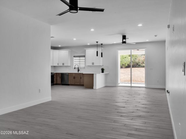 650 E Atlanta Place, Vail, AZ 85641