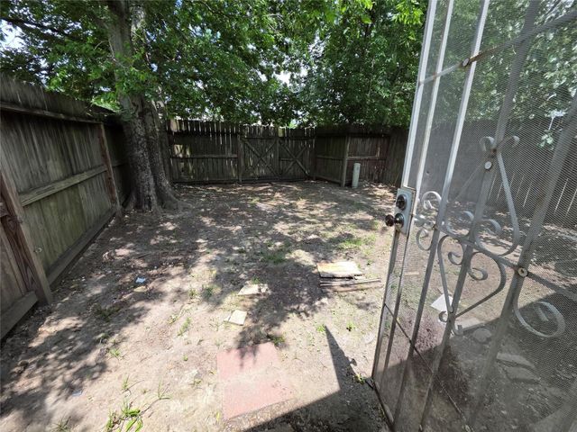12740 Shannon Hills Drive, Houston, TX 77099