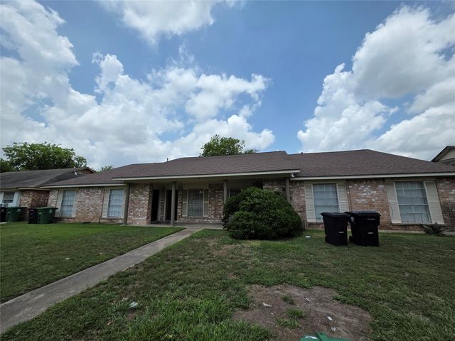 12740 Shannon Hills Drive, Houston, TX 77099