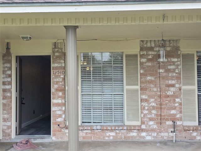 12740 Shannon Hills Drive, Houston, TX 77099