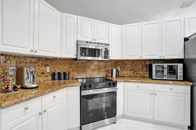 4286 NW 42nd Terrace, Coconut Creek, FL 33073