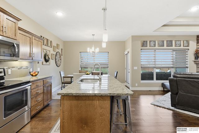 1027 N 183rd Circle, Elkhorn, NE 68022