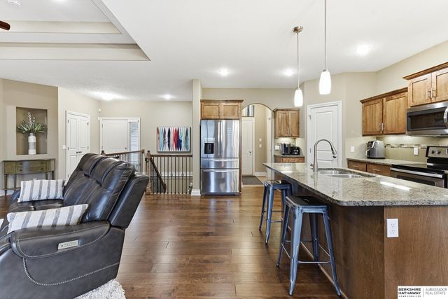 1027 N 183rd Circle, Elkhorn, NE 68022