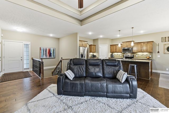 1027 N 183rd Circle, Elkhorn, NE 68022