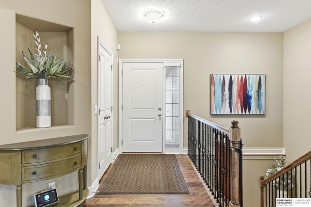 1027 N 183rd Circle, Elkhorn, NE 68022