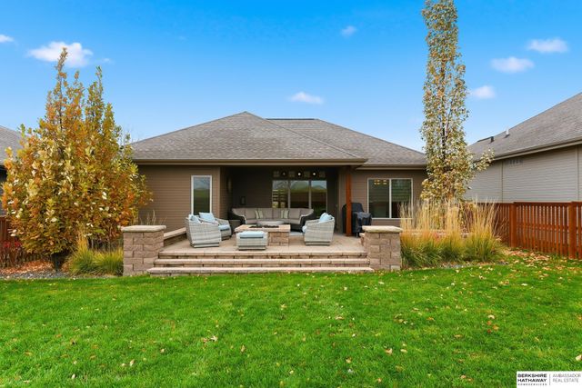 1027 N 183rd Circle, Elkhorn, NE 68022