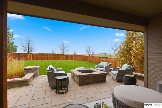 1027 N 183rd Circle, Elkhorn, NE 68022