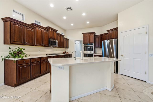 5172 W Arid Canyon Drive, Marana, AZ 85658