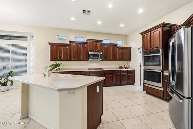 5172 W Arid Canyon Drive, Marana, AZ 85658