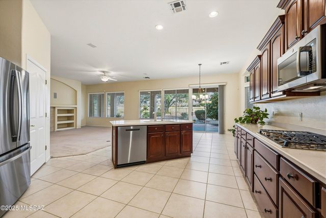 5172 W Arid Canyon Drive, Marana, AZ 85658