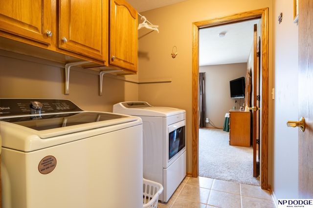 2100 NW 45Th Street, Lincoln, NE 68528