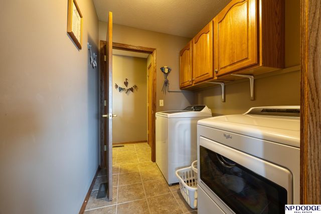 2100 NW 45Th Street, Lincoln, NE 68528