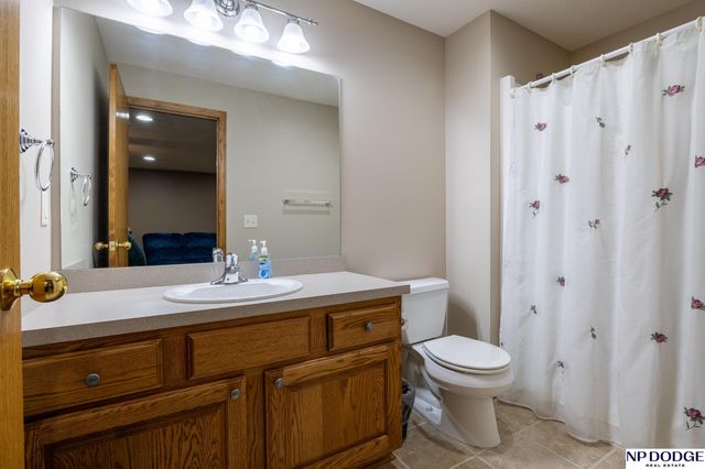 2100 NW 45Th Street, Lincoln, NE 68528