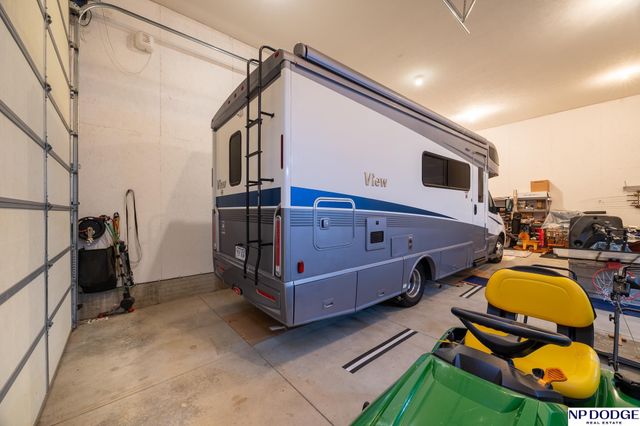 2100 NW 45Th Street, Lincoln, NE 68528