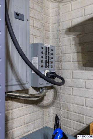 2100 NW 45Th Street, Lincoln, NE 68528