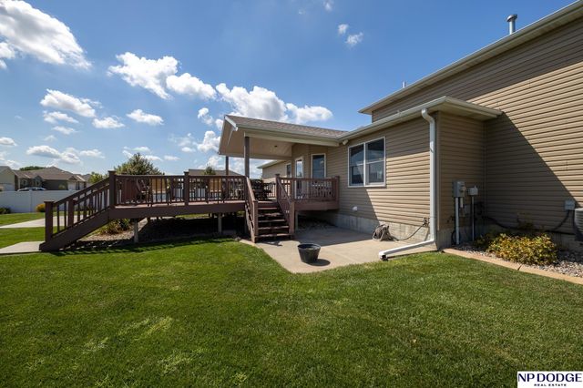 2100 NW 45Th Street, Lincoln, NE 68528