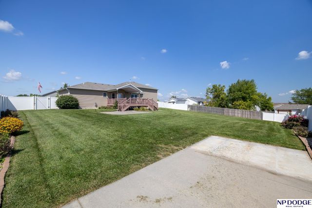 2100 NW 45Th Street, Lincoln, NE 68528