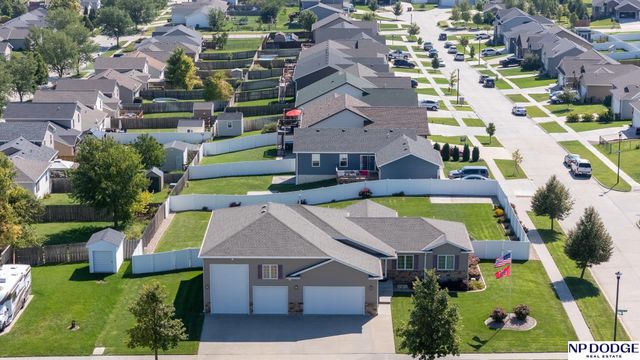 2100 NW 45Th Street, Lincoln, NE 68528