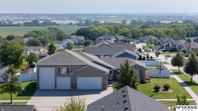 2100 NW 45Th Street, Lincoln, NE 68528