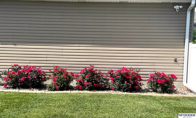 2100 NW 45Th Street, Lincoln, NE 68528