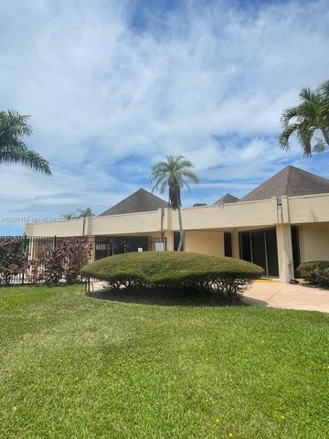 8081 N Sunrise Lakes Dr 306, Sunrise, FL 33322