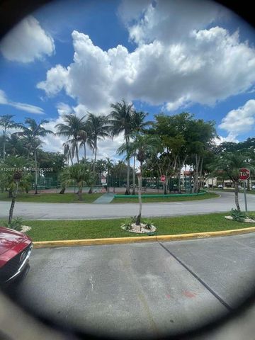 8081 N Sunrise Lakes Dr 306, Sunrise, FL 33322