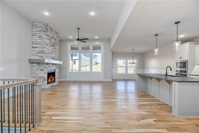 6024 Arapahoe Street, Shawnee, KS 66226