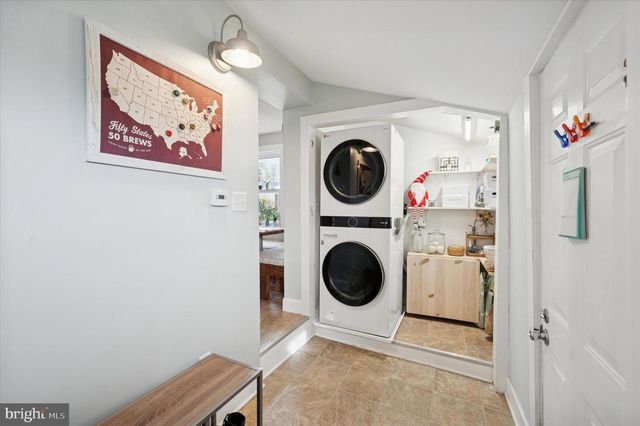 407 EMERALD ST, Media, PA 19063