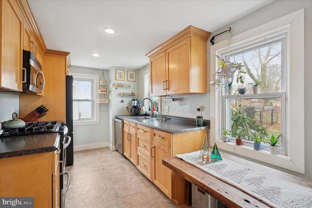 407 EMERALD ST, Media, PA 19063