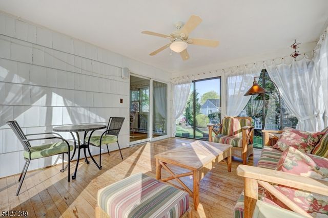 38 Genesee Trail, Westfield Town, NJ 07090