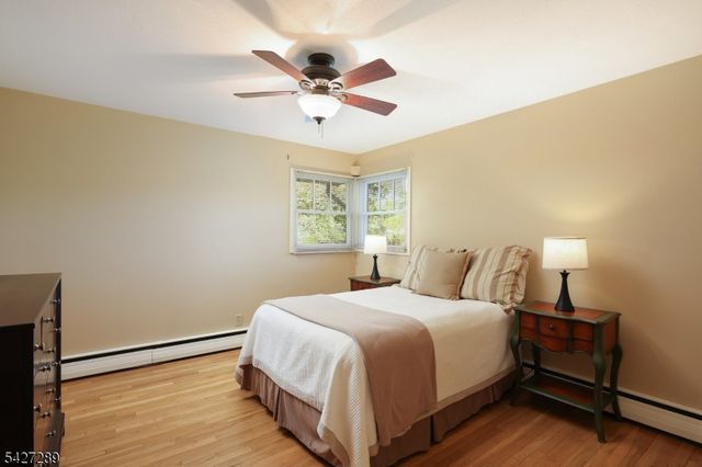 38 Genesee Trail, Westfield Town, NJ 07090